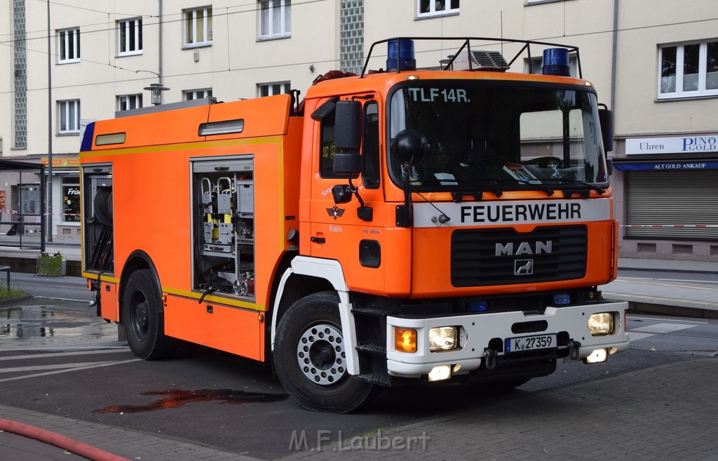 Feuer 3 Koeln Zollstock Hoenninger Weg P351.JPG - Miklos Laubert